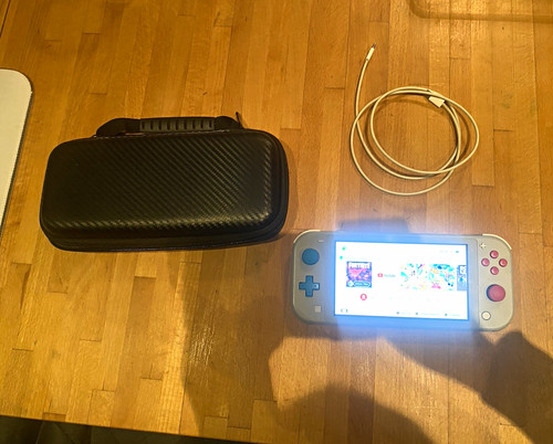Nintendo switch lite pokémon - nintendo,